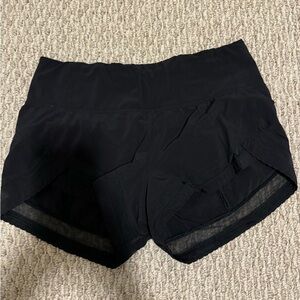 Lulu lemon shorts size 4 with 2.5 inch inseam
